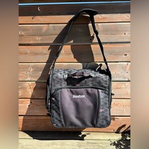 🛍Bundle sale🛍Rebook brief case/laptop bag pink logo